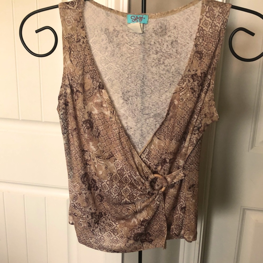 3/$12❤️Cute Sfuzi Top